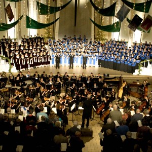 A Christmas In Christ Chapel Scene from 2009 (Photo by Lindsay Leliveit '11)