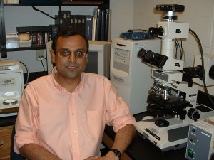 Dr. Sanjive Qazi, Research Professor in Biology.