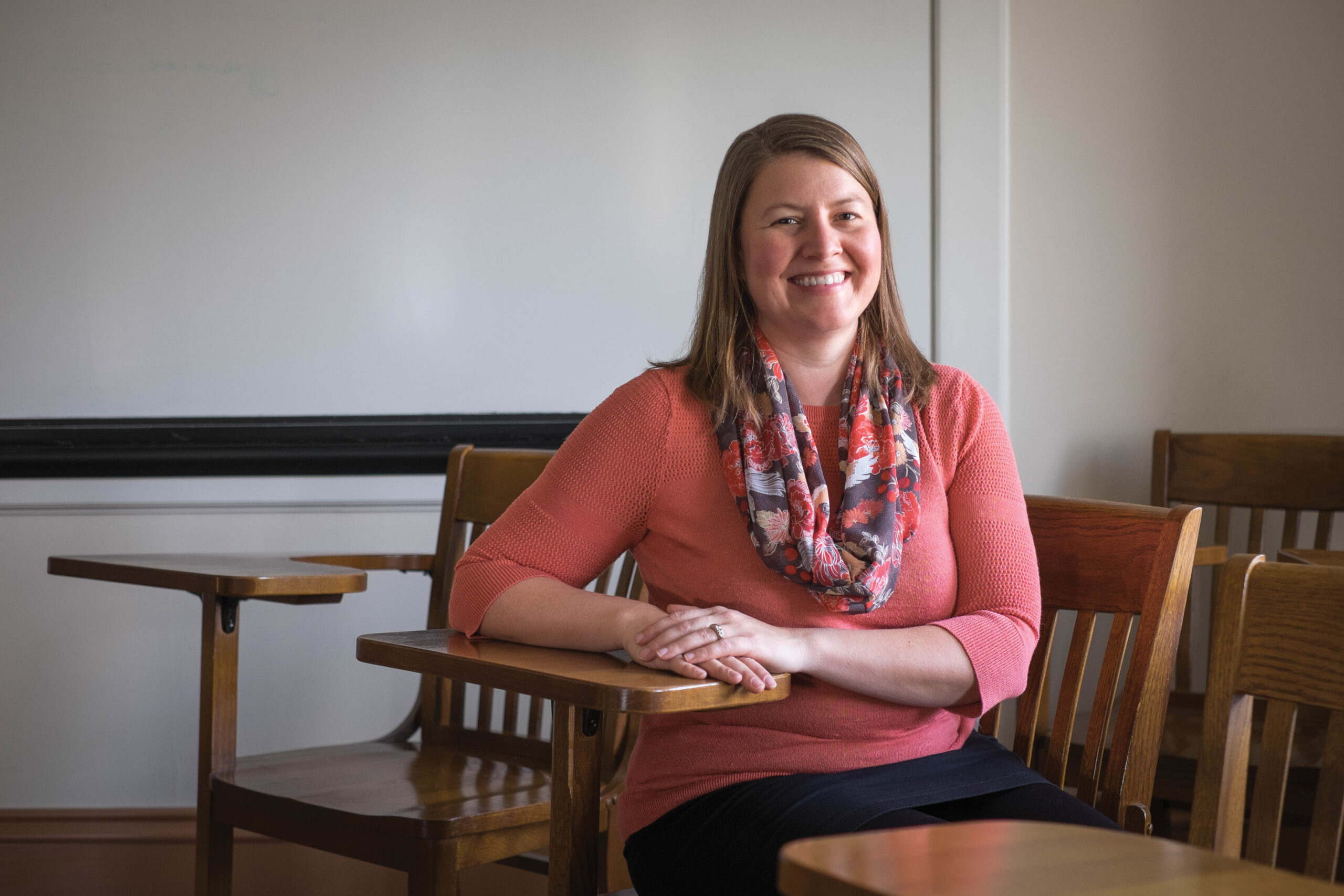 Knutson Wins 2020 Carlson Award for Distinguished Teaching