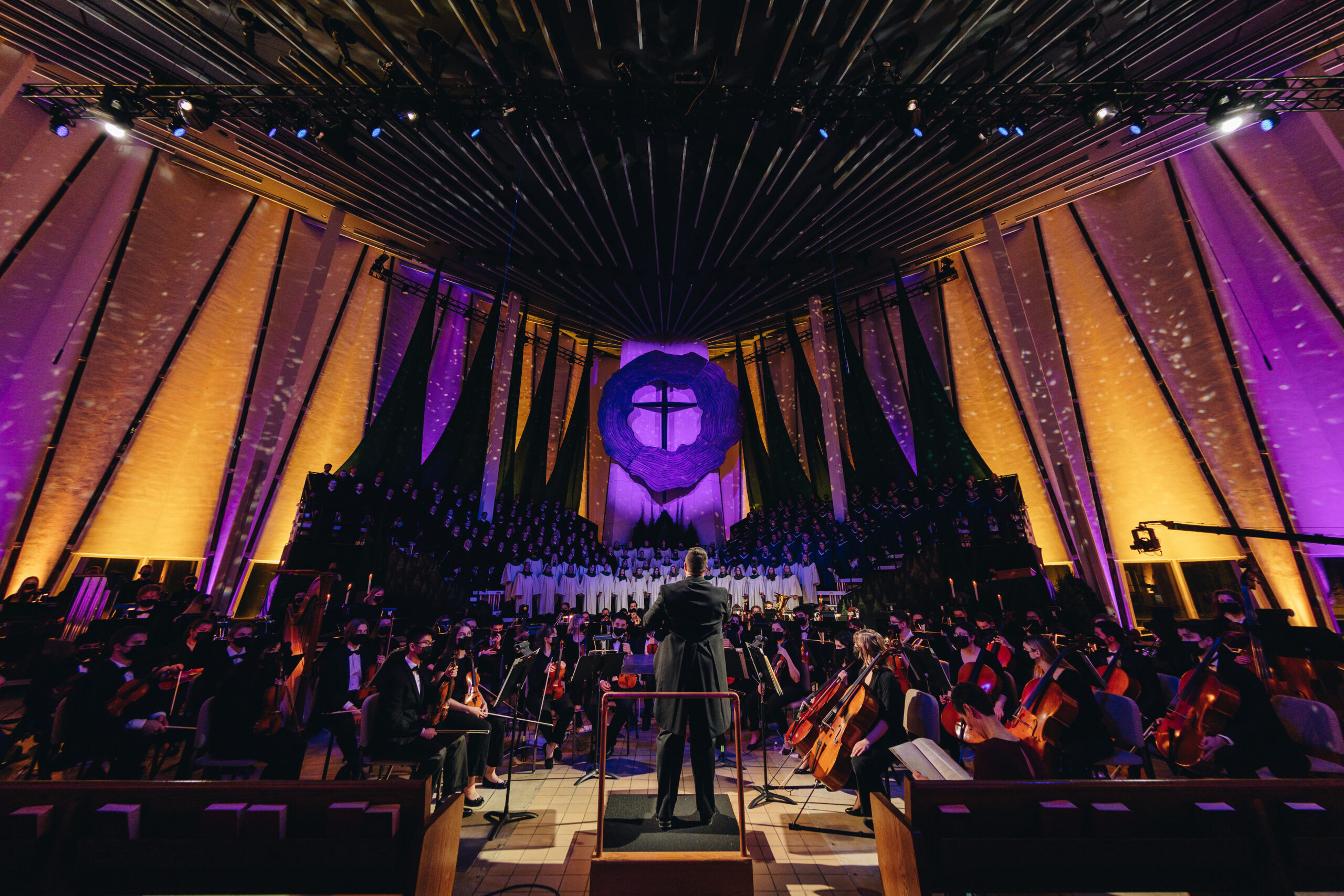 Gustavus Gears Up for Christmas in Christ Chapel