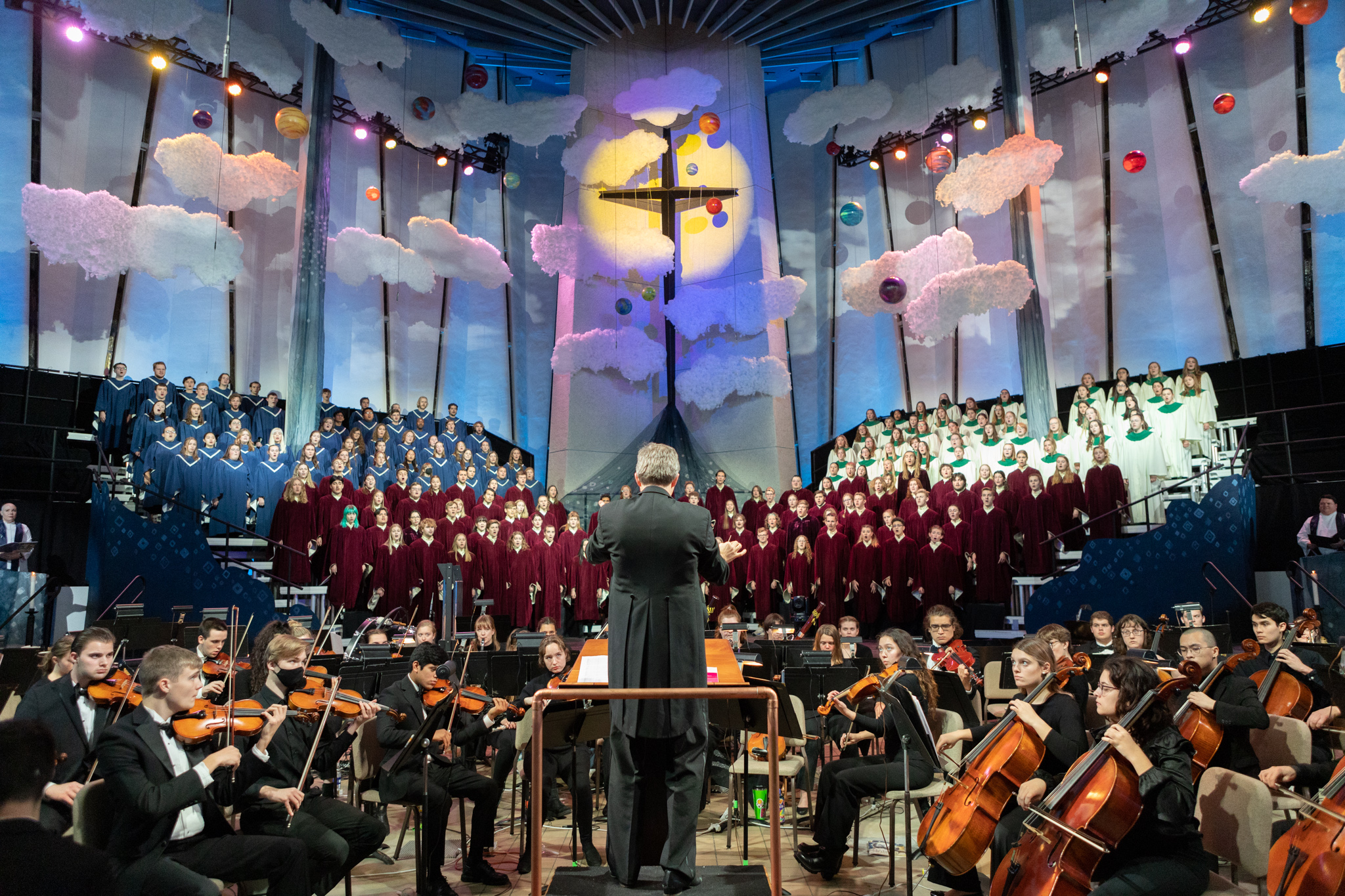 Christmas in Christ Chapel Marks 50 Years at Gustavus